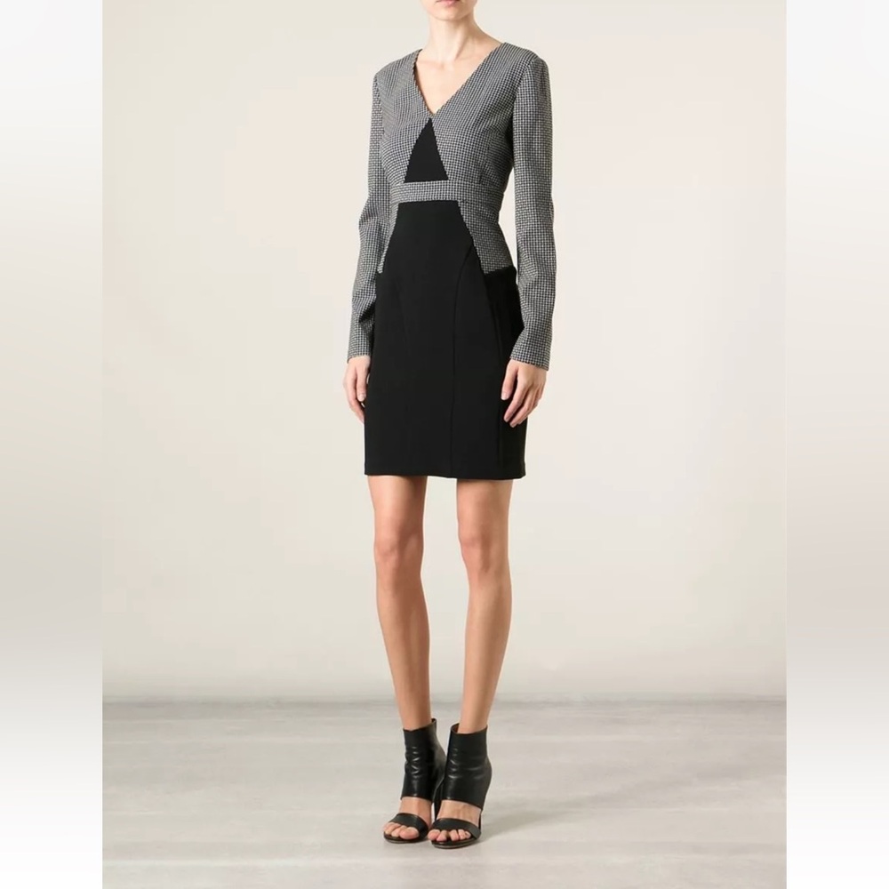 Like new Diane von furstenberg Natasha combo dress.